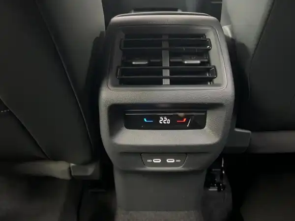 VW TIGUAN (13/15)