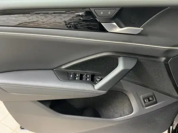 VW TIGUAN (6/15)