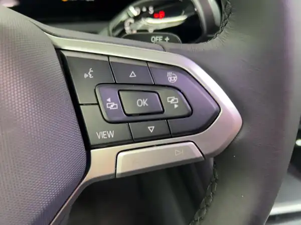 VW TIGUAN (10/15)