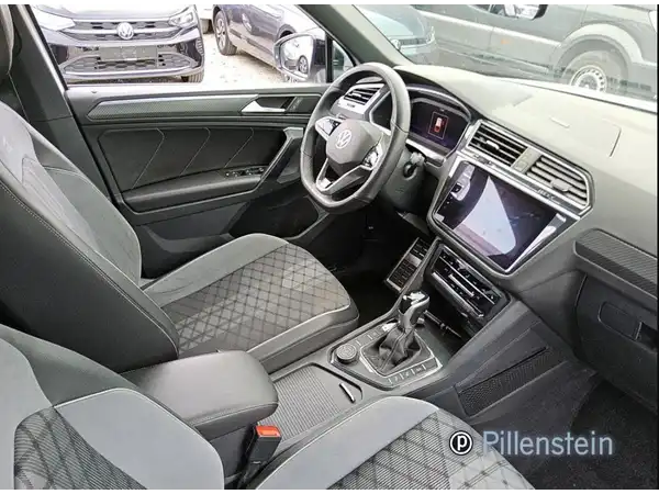 VW TIGUAN (6/8)