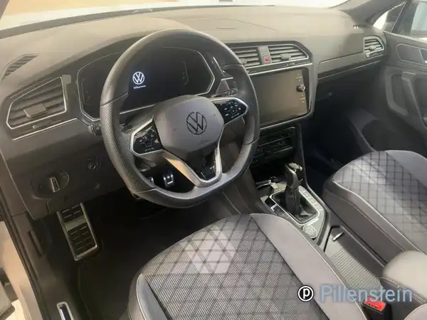 VW TIGUAN (8/16)