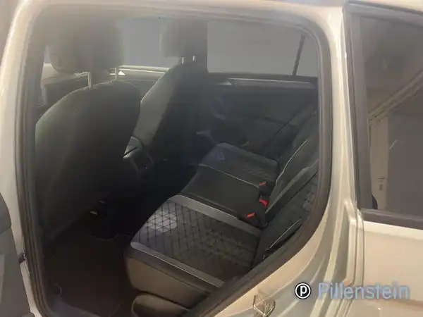 VW TIGUAN (9/16)