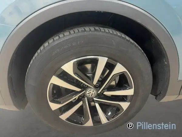 VW TIGUAN (6/16)