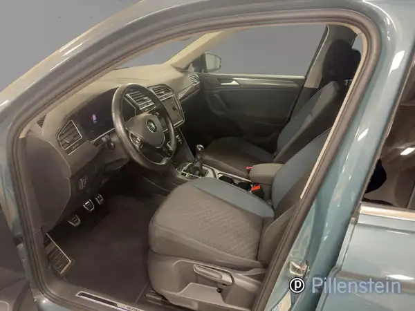 VW TIGUAN (7/16)