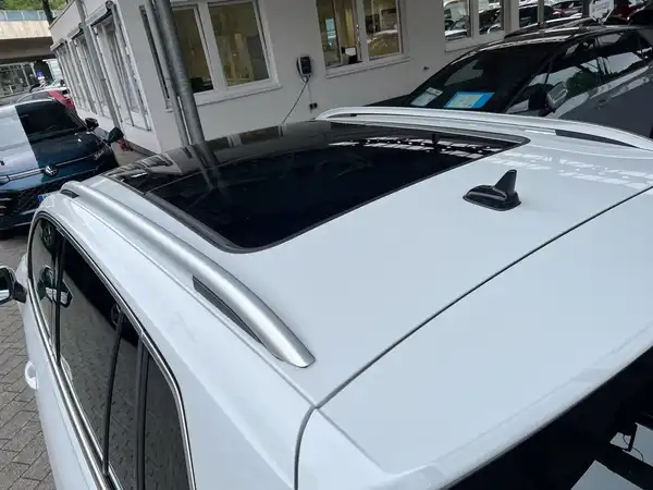 VW TIGUAN (13/22)