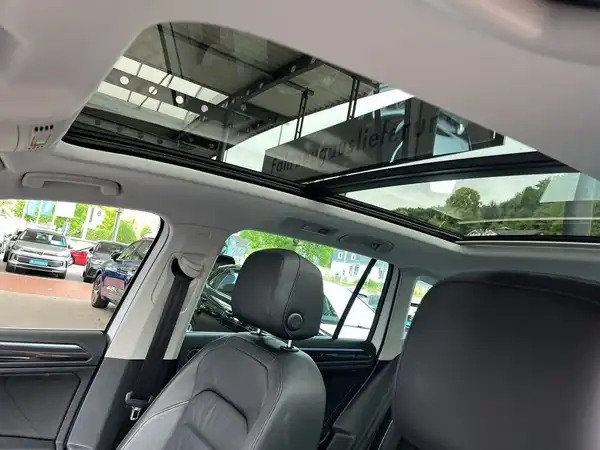 VW TIGUAN (14/22)