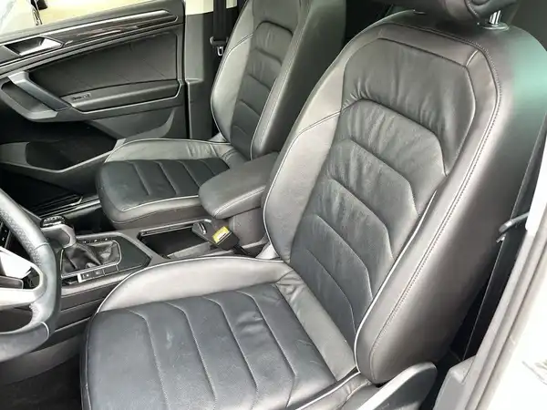 VW TIGUAN (15/22)