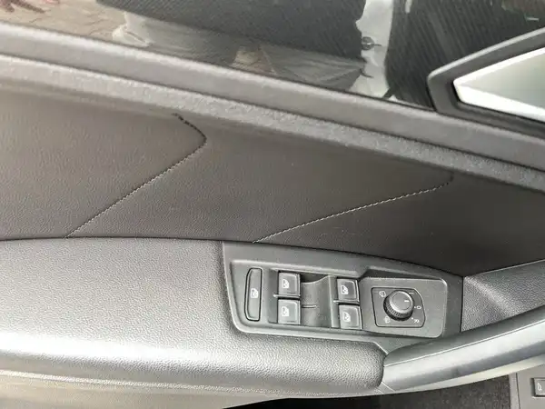 VW TIGUAN (17/22)