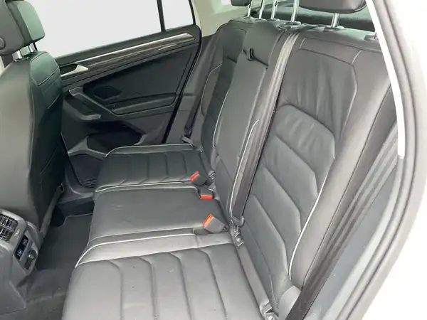 VW TIGUAN (9/22)