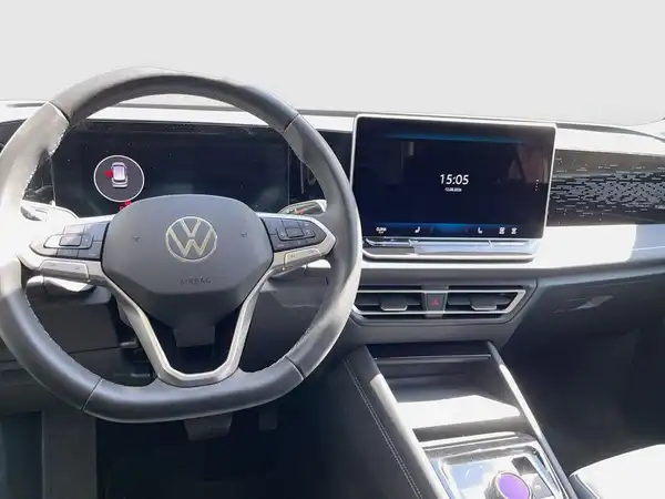 VW TIGUAN (10/22)