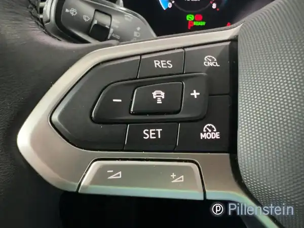 VW TIGUAN (15/19)
