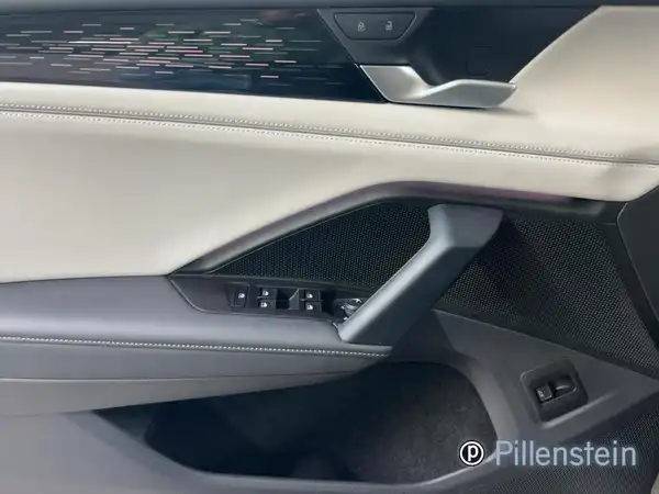 VW TIGUAN (8/19)