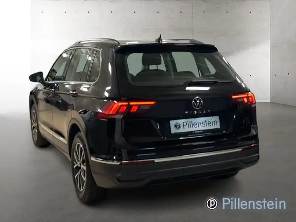 VW TIGUAN (3/17)