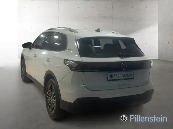VW TIGUAN (3/16)