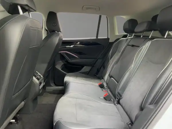 VW TIGUAN (14/19)