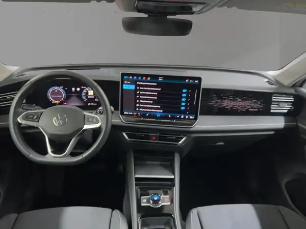 VW TIGUAN (9/19)