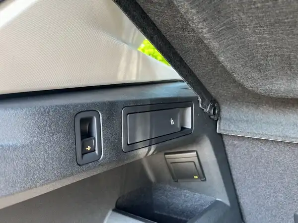 VW TIGUAN (15/16)