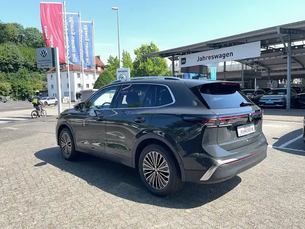 VW TIGUAN (3/16)