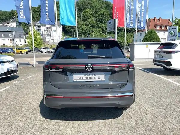 VW TIGUAN (4/16)