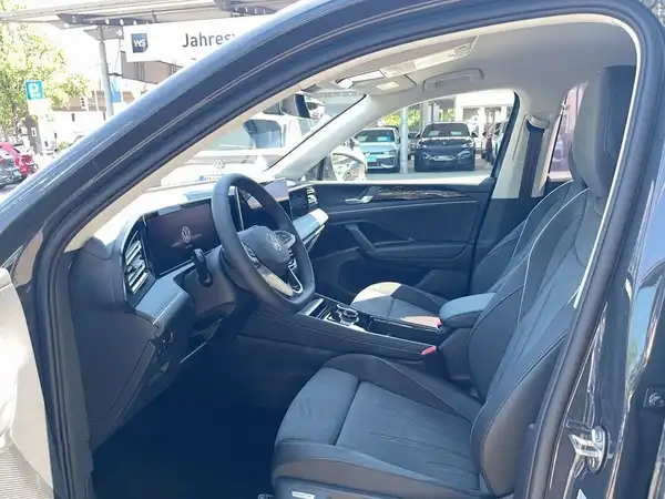 VW TIGUAN (9/16)