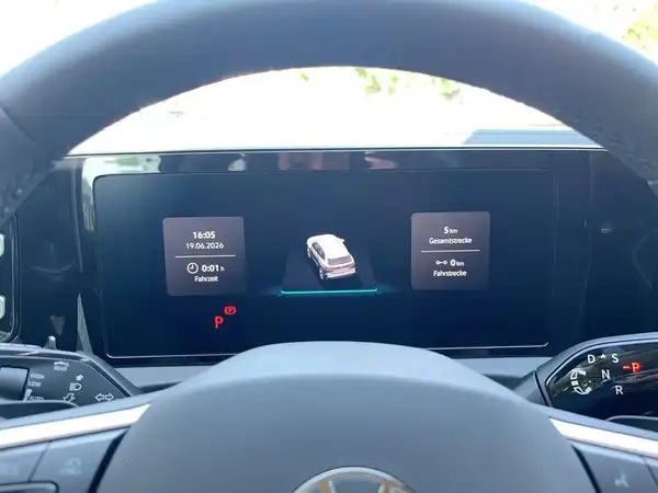 VW TIGUAN (10/16)