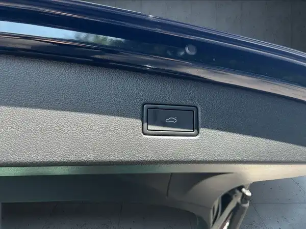 VW TIGUAN (15/18)