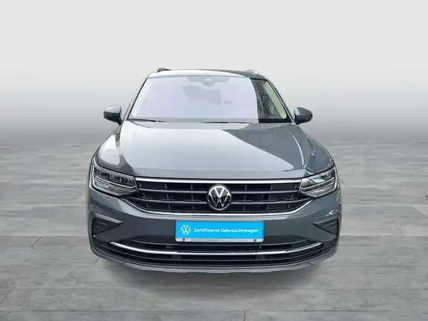 VW TIGUAN (9/16)