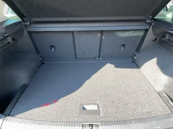 VW TIGUAN (10/17)