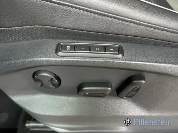 VW TIGUAN (9/16)