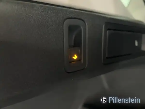 VW TIGUAN (15/17)