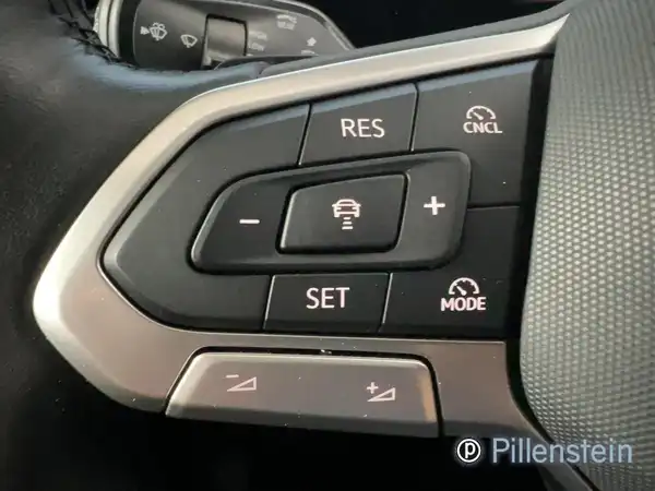 VW TIGUAN (9/17)