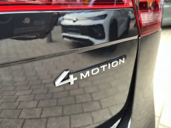 VW TIGUAN (16/28)