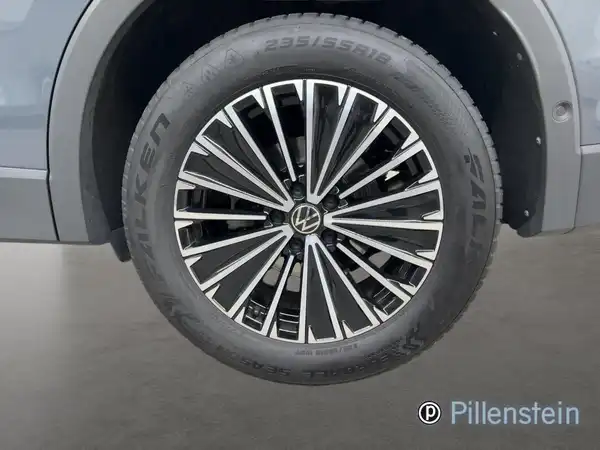VW TIGUAN (4/18)