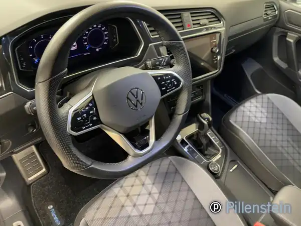 VW TIGUAN ALLSPACE (9/16)
