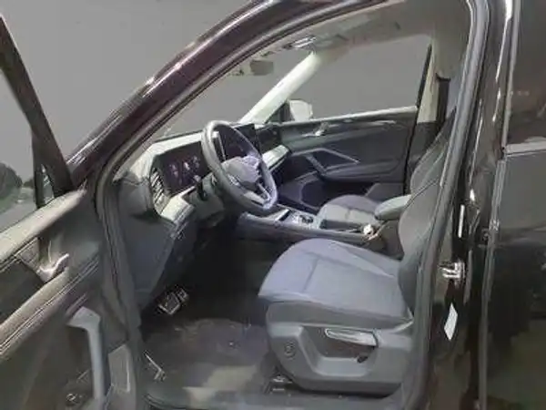 VW TIGUAN (6/8)