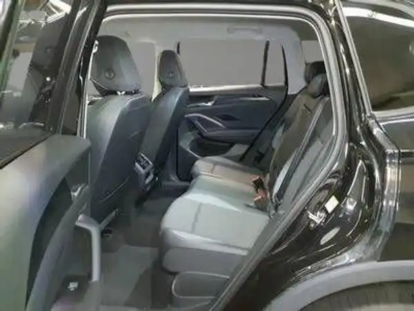 VW TIGUAN (7/8)