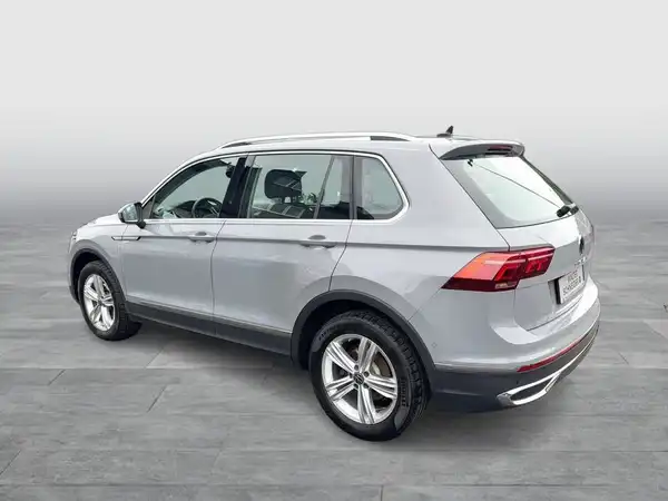 VW TIGUAN (3/16)