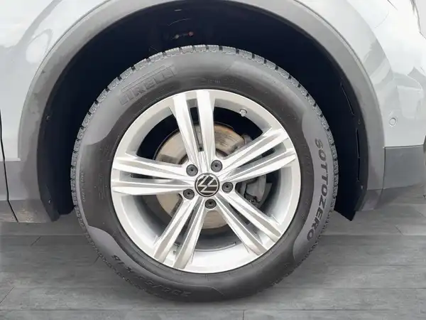 VW TIGUAN (7/16)
