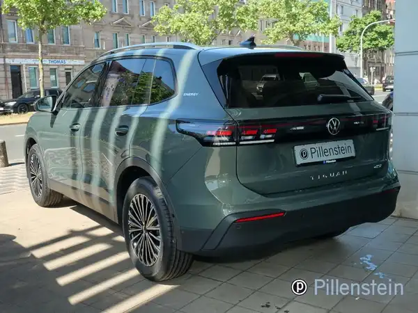 VW TIGUAN (2/11)