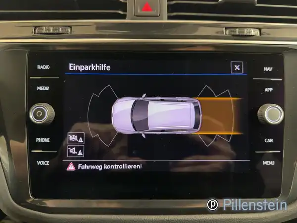 VW TIGUAN (13/17)
