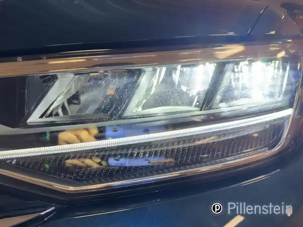 VW TIGUAN (15/17)