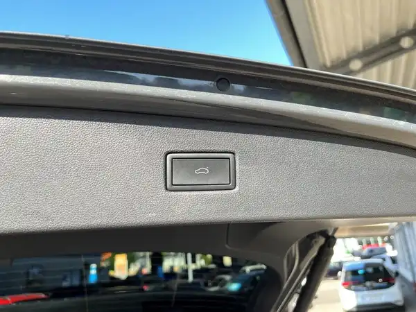 VW TIGUAN (13/22)