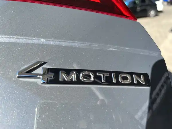 VW TIGUAN (14/22)