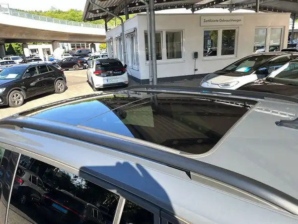 VW TIGUAN (15/22)