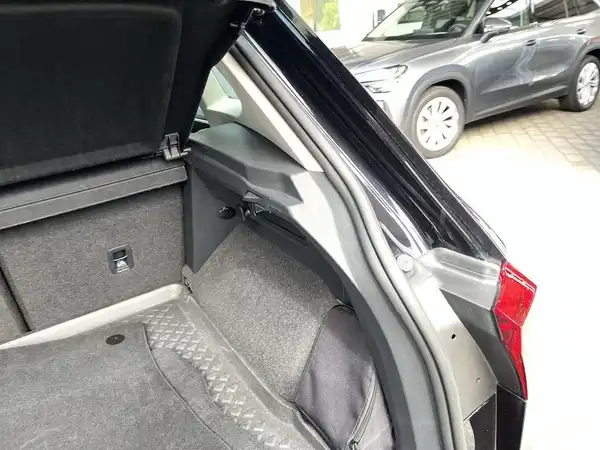 VW TIGUAN (12/23)