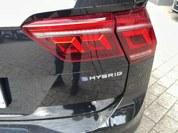 VW TIGUAN (15/23)