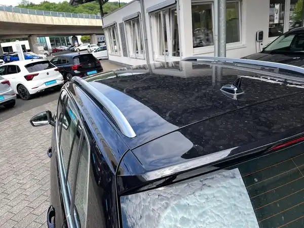 VW TIGUAN (16/23)