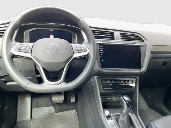 VW TIGUAN (9/23)