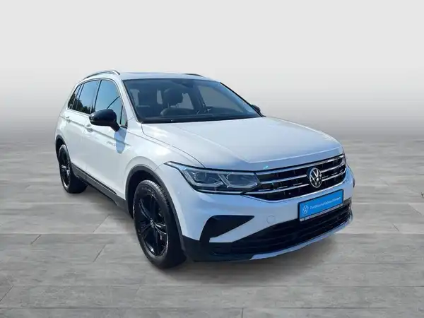 VW TIGUAN (15/19)