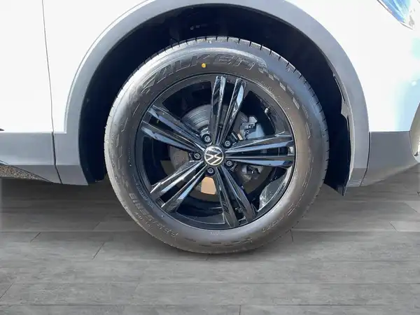 VW TIGUAN (8/19)